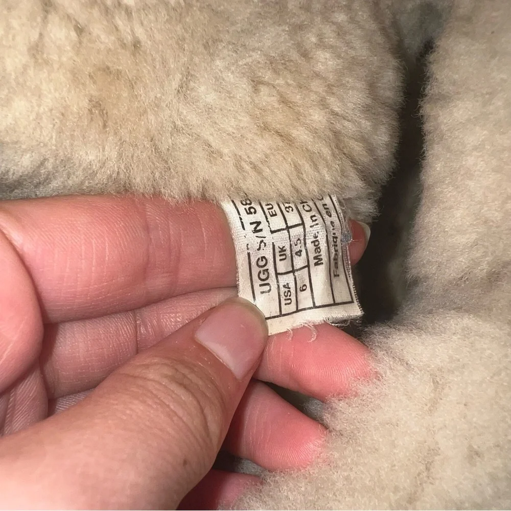 Ugg Boots - Picture 6 of 7